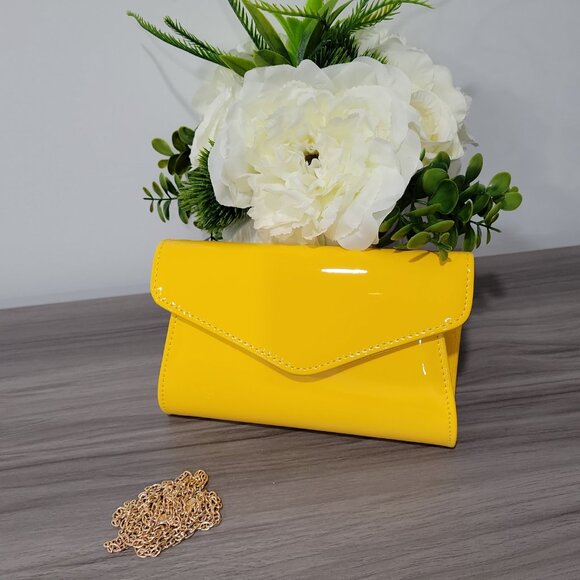 Elegant Yellow Patent Leather Clutch Purse - Evening Bag with Chain for Women - Picture 7 of 8